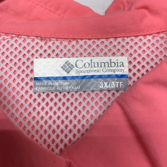 Columbia PFG women’s Pink Button-Up Shirt - Picture 4 of 9